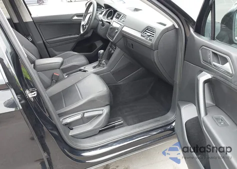 2021 Volkswagen Tiguan 2.0T Se/2.0T Se R-Line Black/2.0T Sel from USA, damaged, VIN 3VV3B7AX5MM098135